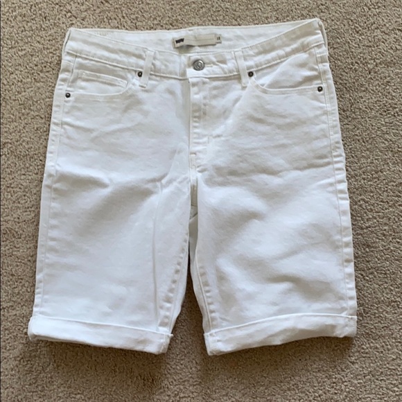 Pants - Women's White Bermuda Shorts